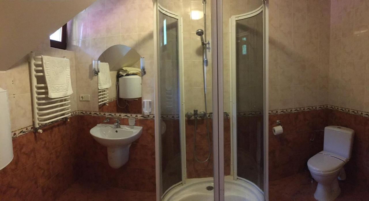 Hotel Sokolyne Gnizdo Korostov Exteriér fotografie